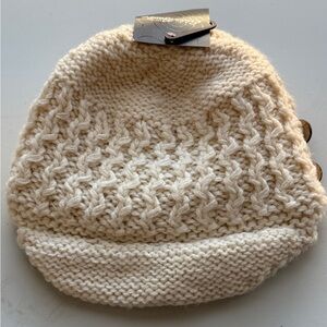 Eddie Bauer Cream Knit Hat with bill